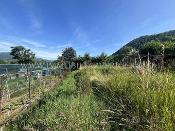 Terreno di 4690 m² a Villa d'Adda