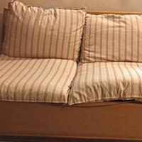 Divano letto sfoderabile cuscini in piuma