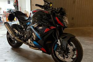 M1000R competition