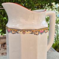 caraffa antica in porcellana