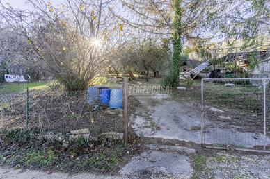 Terreno agricolo con annesso