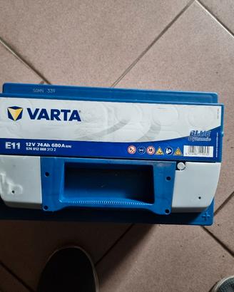 batteria per auto VARTA 
