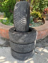 Set 4 Good Year Vector 215 55 R16 - 4 stagioni