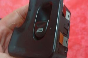 pulsantiera anteriore dx alfa 147