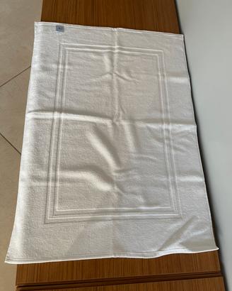 Tappeto bianco per bagno