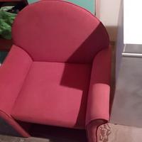 poltrona in tessuto rossa