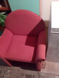 poltrona in tessuto rossa