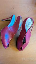 Sandali aperti in punta (peep toe) rossi