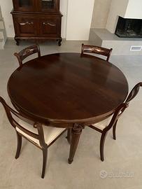 Tavolo antico con 4 sedie