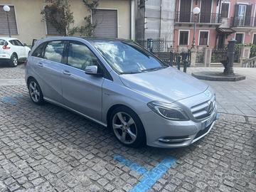 Mercedes classe b 200 premium