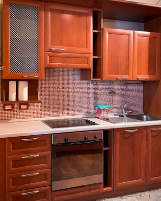 Cucina completa di elettrodomestici