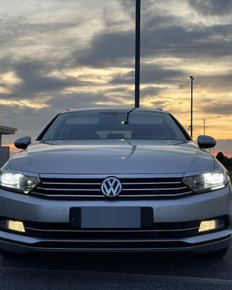 Volkswagen Passat B8 2.0 TDI 150 CV Automatica