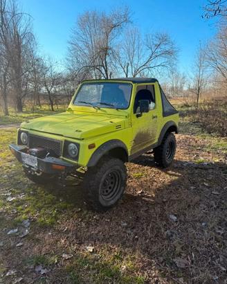 Suzuki Santana sj410