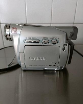 video camera Canon Mv790