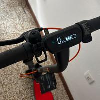 Monopattino elettrico Segway Ninebot E2 Plus II