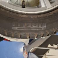 Gomme invernali Pirelli 205/60 R16 + cerchi in leg