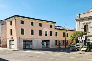 2 LOCALI A ZEVIO
