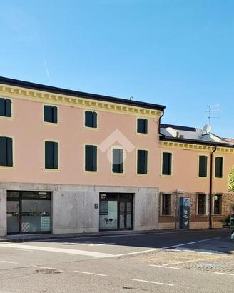 2 LOCALI A ZEVIO