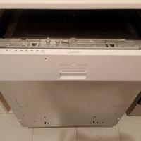 Lavastoviglie da incasso Indesit nuova 
