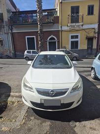 Opel Astra J