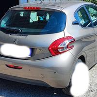 Peugeot 208 1.2 benz