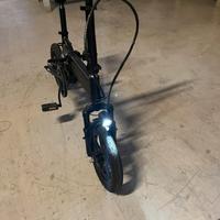 Bicicletta elettrica pieghevole
