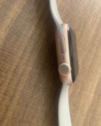 Apple watch SE GPS 4o mm color oro