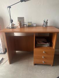 Libreria e scrittoio