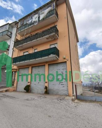 Appartamento di 128 m² con più di 5 locali e box a