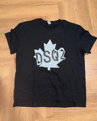 maglia nera con stampo