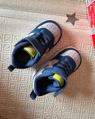Scarpe Nike taglia 19.5