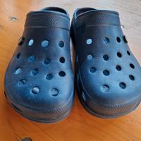 calzature "crocs"