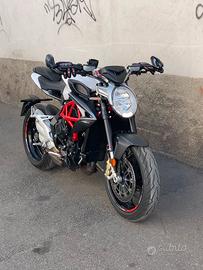 Mv agusta brutale 800