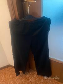 Pantaloni neri leggeri