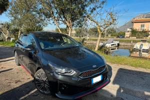 Kia ProCeed 1.6 T-GDI DCT GT