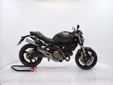 Ducati Monster 696