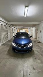 Lancia Ypsilon hibrid con impianto gpl