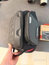 Borsa e attacco SW motech per hypermotard 950