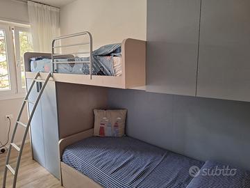 Soppalco a 2 letti + altro estraibile con 2 armadi