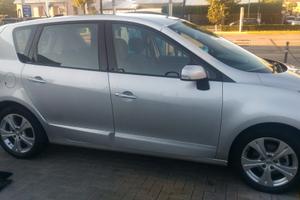 Renault Scenic x-mod 1.5 dci 