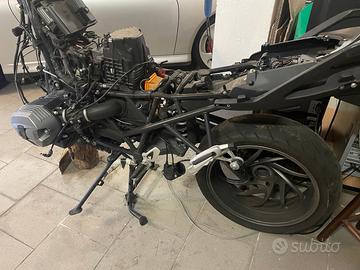 MOTORE E RICAMBI PER BMW R1200R R 1200 R K27