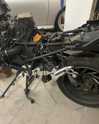 MOTORE E RICAMBI PER BMW R1200R R 1200 R K27