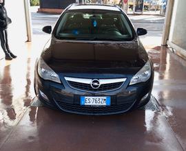OPEL Astra - 2013