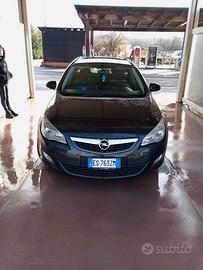 OPEL Astra - 2013