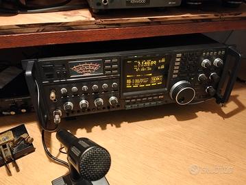 ICOM IC 781