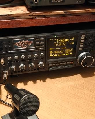 ICOM IC 781