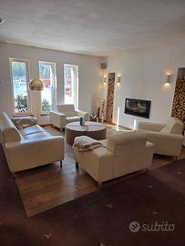 Divano e poltrone in cuoio vero