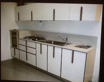Cucina componibile cm 300 senza elettrodomestici