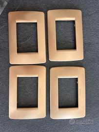 Placca 3 posti BTicino C4803 colore oro