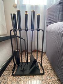 Set attrezzi camino in ferro battuto+parascintille